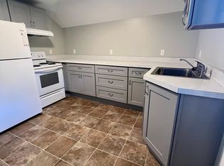 99 Cottage St #D, Easthampton, MA 01027