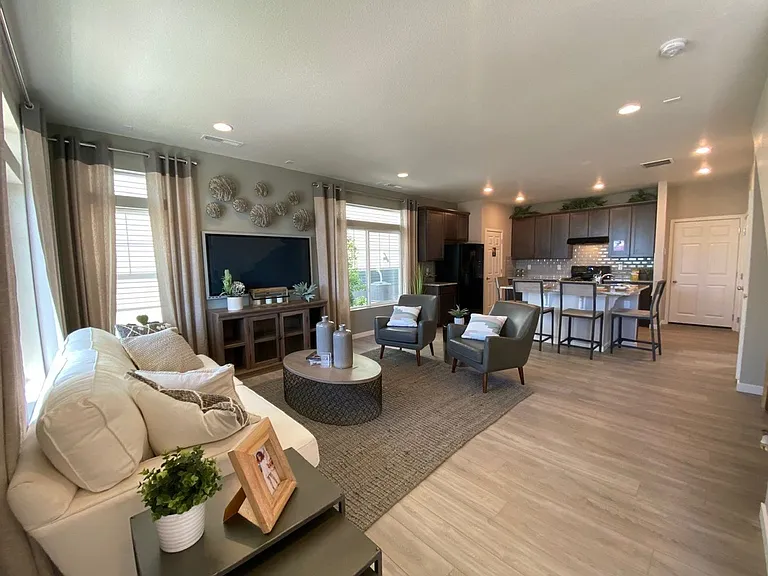 9346 Portmar Dr — Photo 4