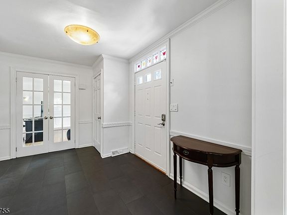 3rd image of 25 Arvida Dr