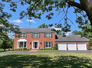 1672 Telegraph Rd, Lake Forest, IL 60045