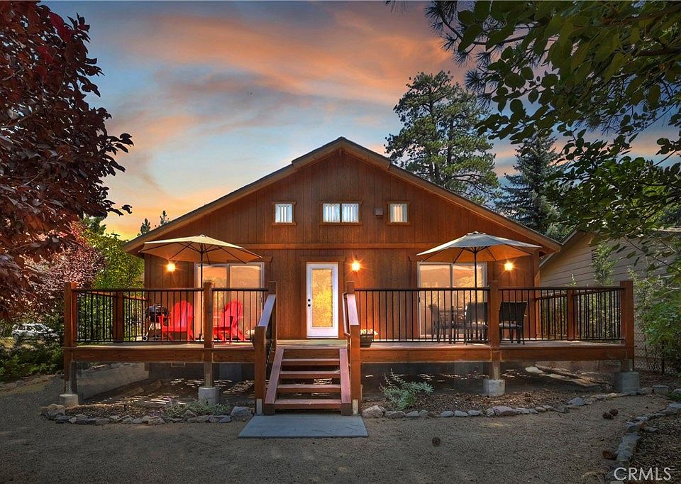 1st image of 370 Oriole Dr