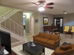 10152 Beekman Place Dr, Houston, TX 77043