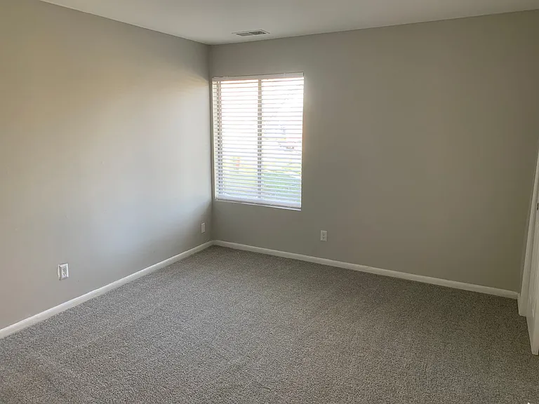 Garden Pointe Apartments — Photo 53