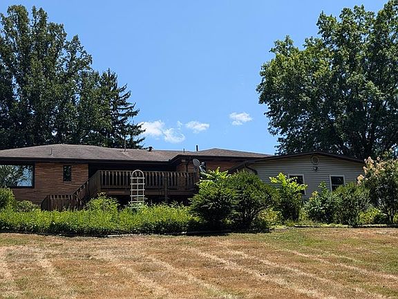 5th image of 140 Hillcrest Dr