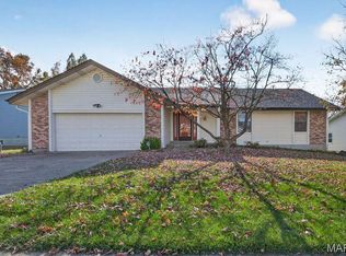 2741 Penbrooke Ln, Saint Charles, MO 63301