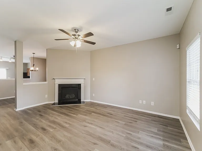4522 Carnfeld Ln — Photo 5