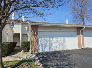 534 Hummingbird Ln, Deerfield, IL 60015