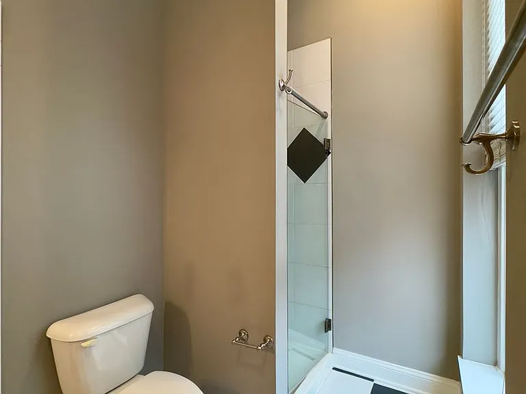 Apartment Units with In-Unit Laundry in Mt Vernon, Baltimore, MD! — Photo 28