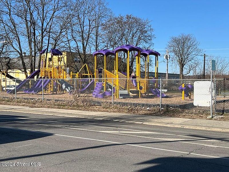 2nd image of 480 1st Street