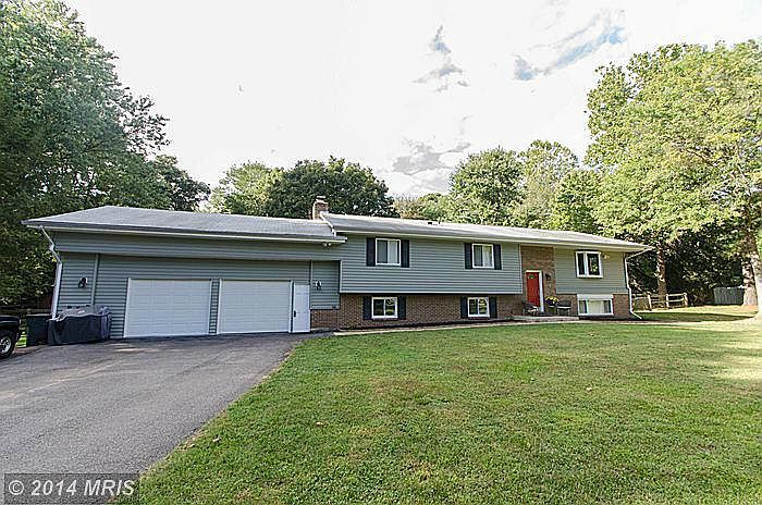 1st image of 802 Cedarcroft Dr
