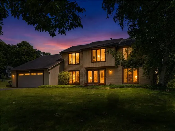 10 Burnley Rise, Pittsford, NY 14534