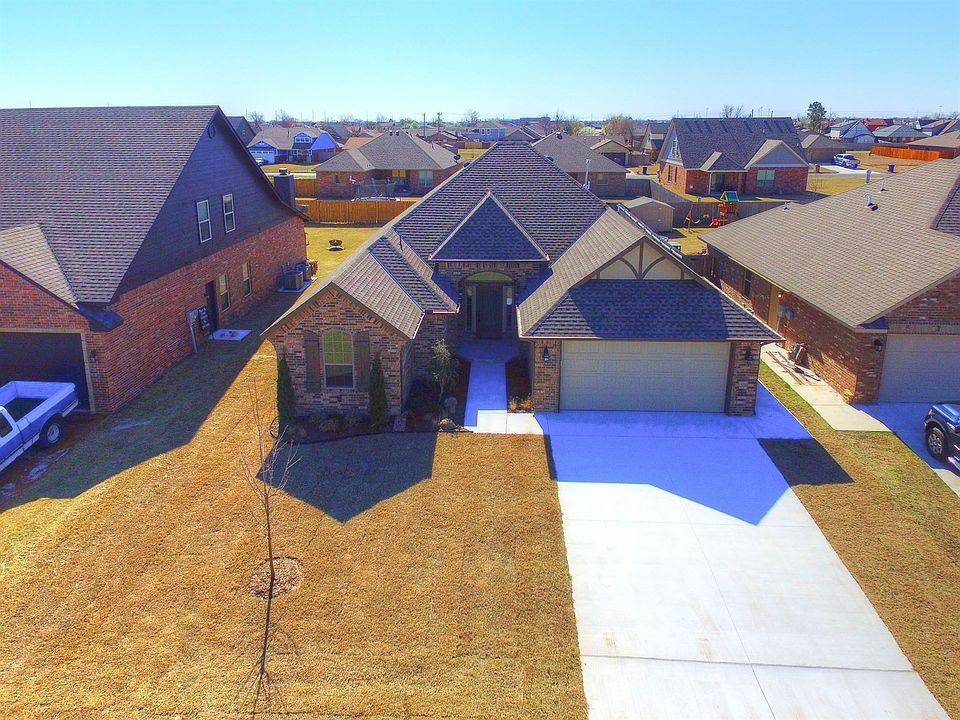 1st image of 220 SW 147th St