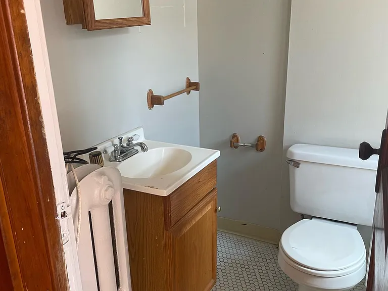 9 Boardman St #8 — Photo 1