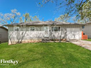 6202 E 150th St, Grandview, MO 64030