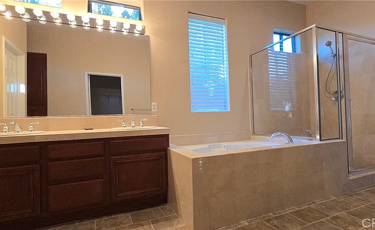 69 San Marino Cir — Photo 31