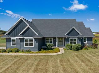 N1397 Meadow Ridge Ln, Lake Geneva, WI 53147