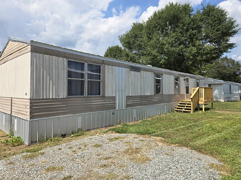 8705 Alabama Highway Two Zero Five #179