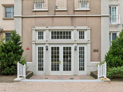 204 Shearwater Ct W APT 21, Jersey City, NJ, 07305