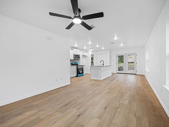 2nd image of 129 Avenue B