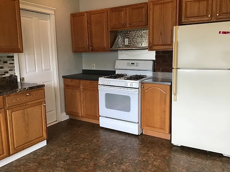 52 North St — Photo 7