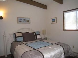 26155 Beach Dr, Rockaway Beach, OR