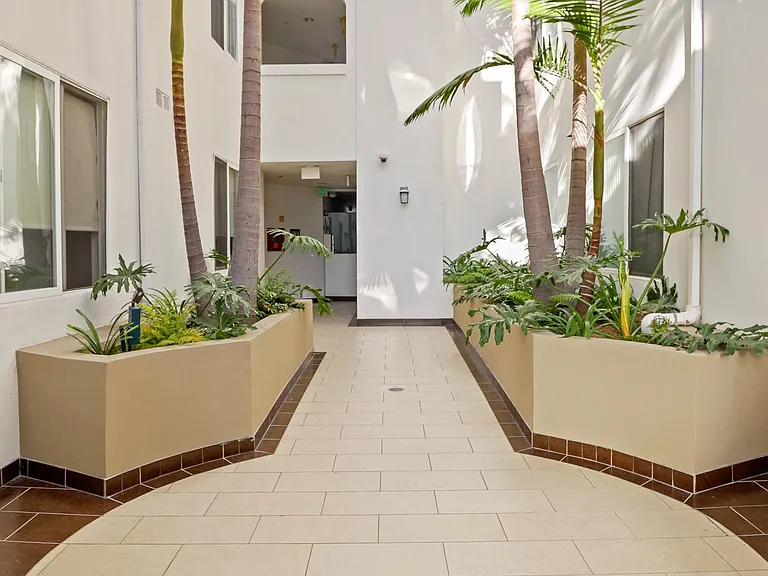 Purdue Ohio Courtyard