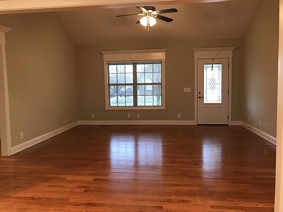 5th image of 103 Saint James Pl