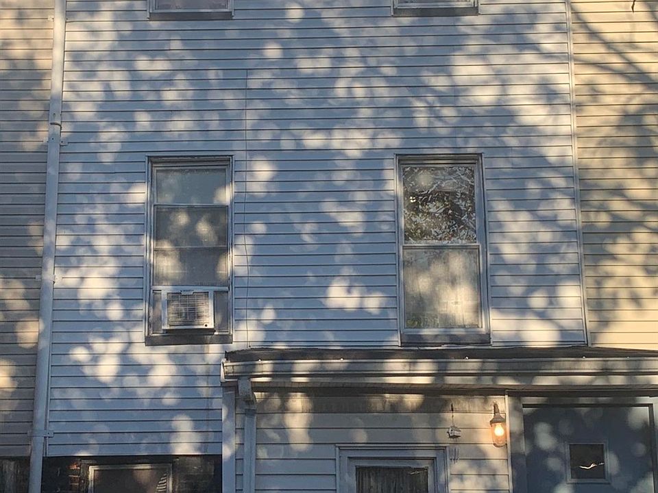 2nd image of 173 Bartholdi Ave