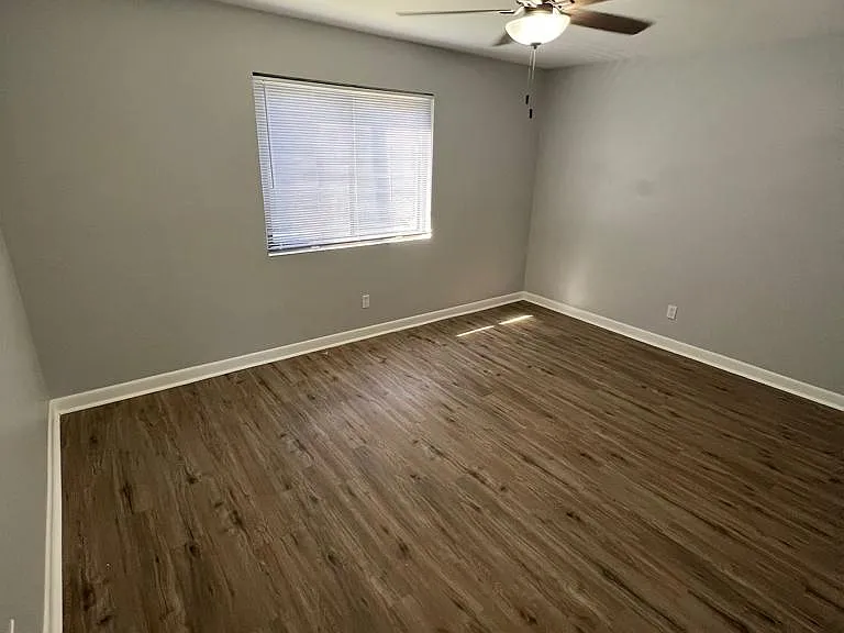 Glendale Place Apartments 2 — Photo 12