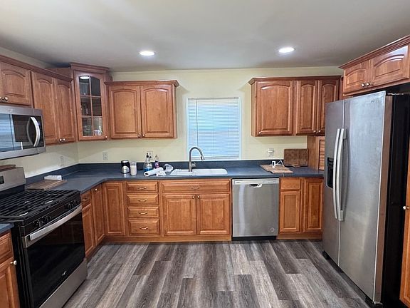 2nd image of 2011 W Whitner St