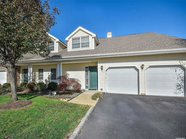 185 Pond View Drive #378, Port Washington, NY 11050