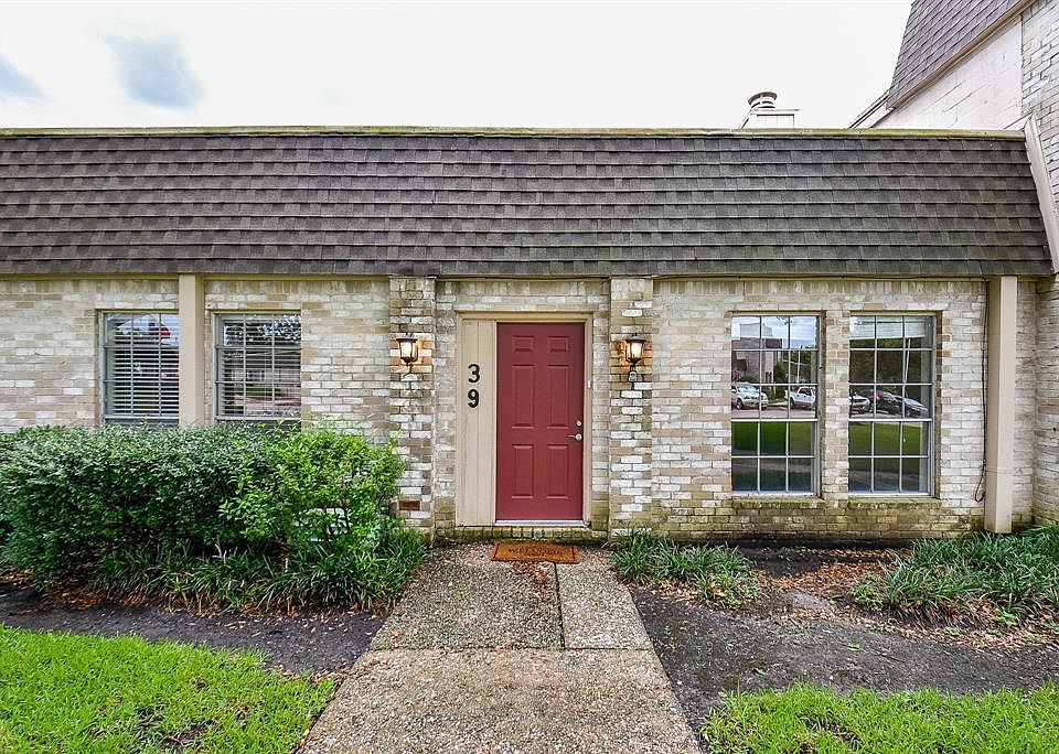 1st image of 39 River Creek Way