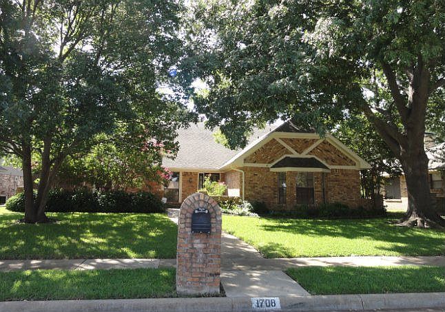 1708 Throwbridge Lane, Plano, TX