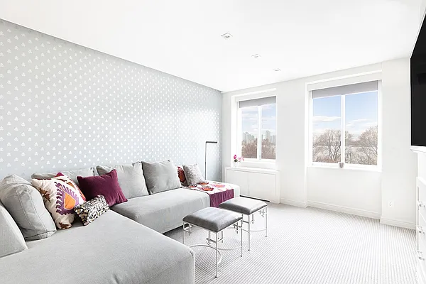 Sold by Compass | media 17