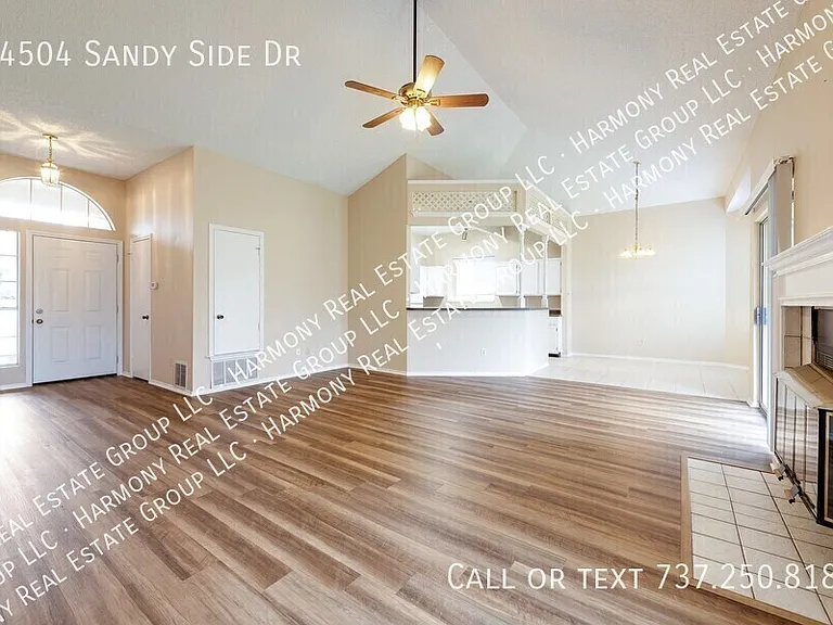 14504 Sandy Side Dr — Photo 2