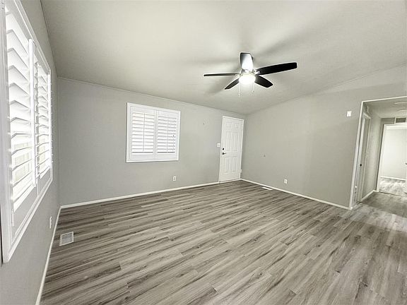 3rd image of 13624 E 51st Ln