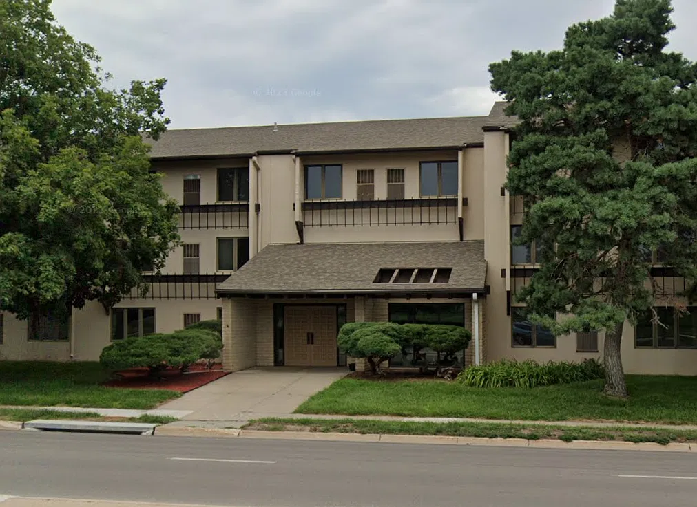 4001 Huntington Ave — Photo 1