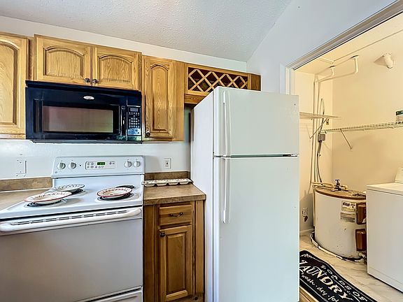 5th image of 1940 Lake Atriums Cir APT 112