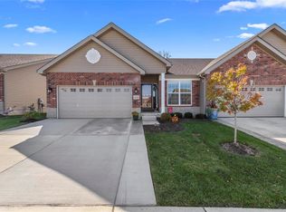 16144 Amber Vista Dr, Ellisville, MO 63021