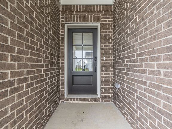 5th image of 945 Pleasant Ridge Run