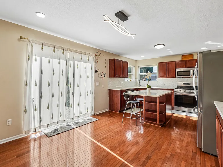 16304 Mulberry Way — Photo 12