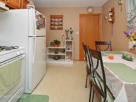 5th image of 7605 Lawler Ave