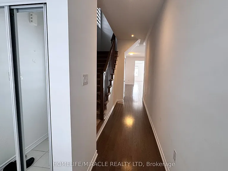 166 Seeley Ave — Photo 5