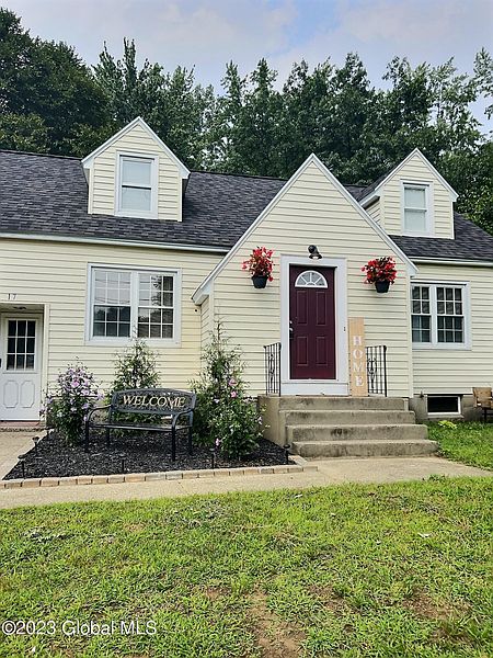 3rd image of 17 Velina Drive