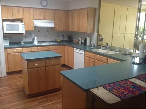 3rd image of 7032 Murray Park Dr