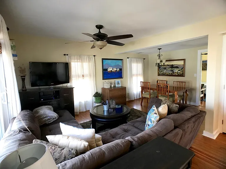 25 Briarwood Ave #B — Photo 18