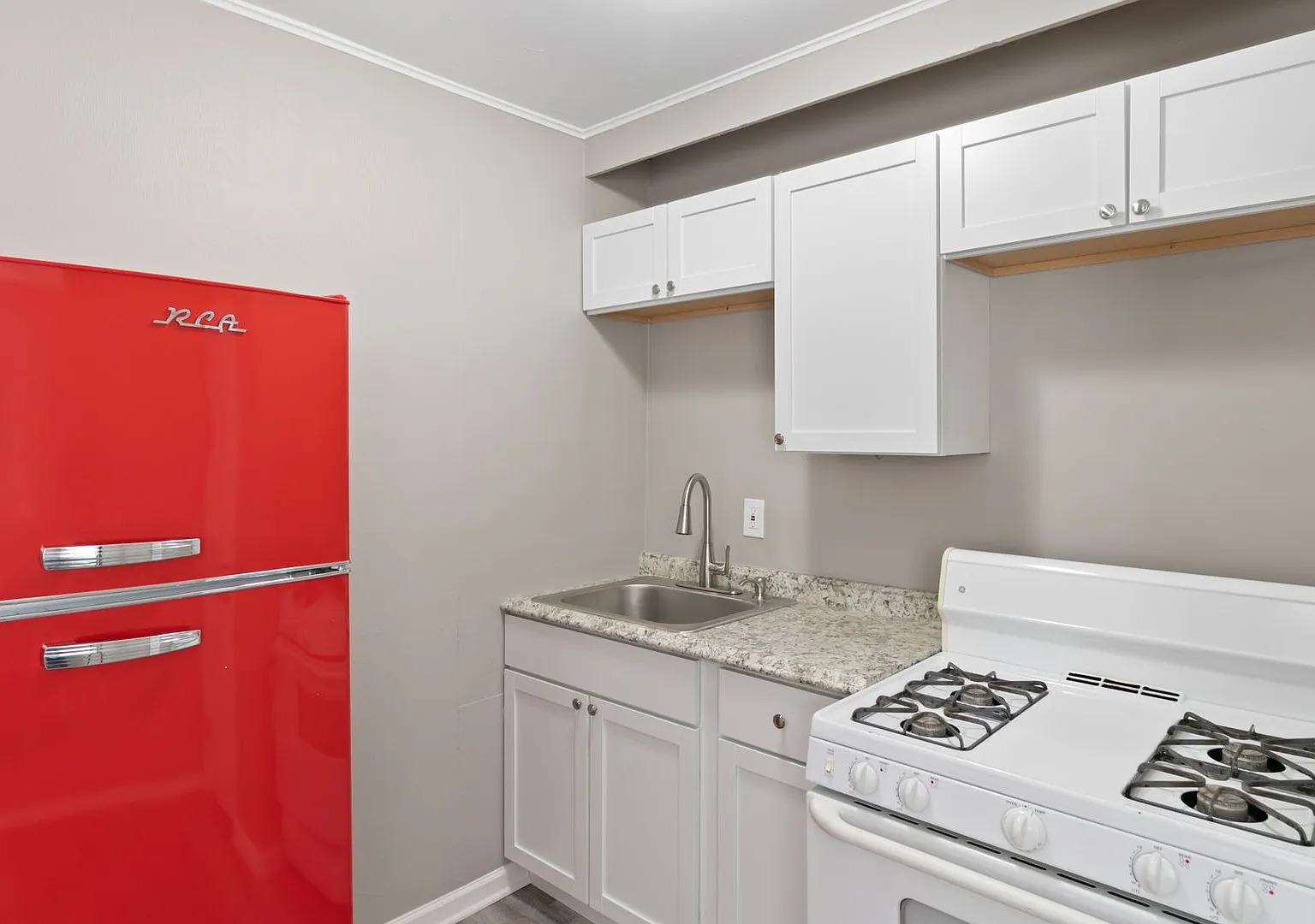 The Redford Apartments — Photo 4