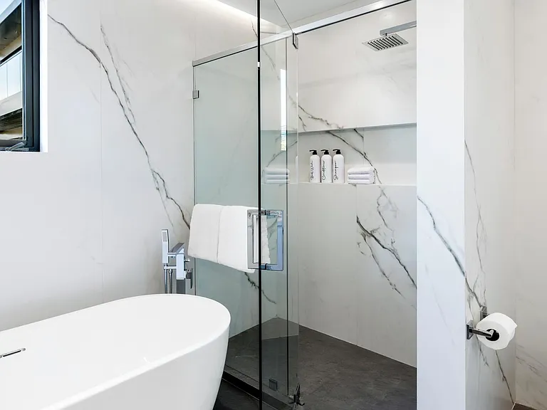 Lumiere at Malcolm - Luxury Homes — Photo 28