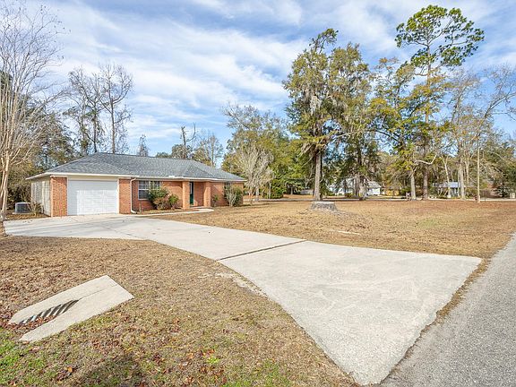 3rd image of 163 Shadow Oak Cir