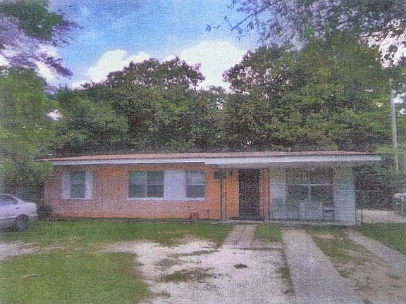5th image of 610 Langley Dr